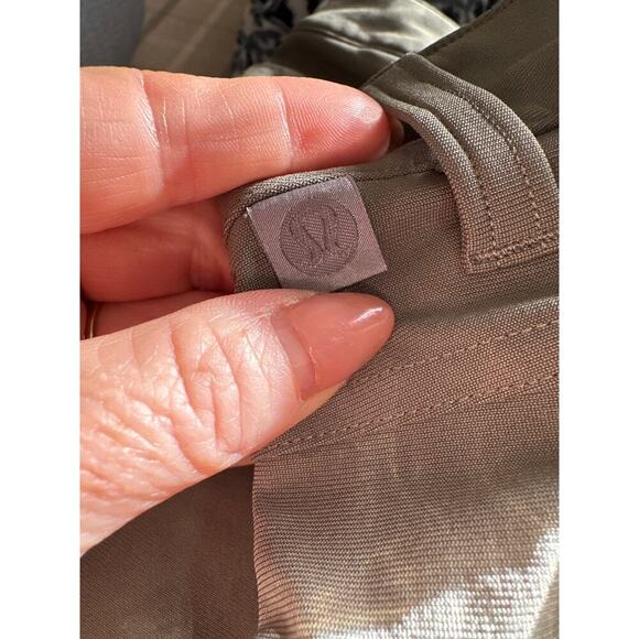 Lululemon ABC Pants - Picture 4 of 4